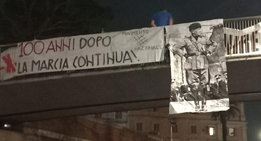 Roma, doppio blitz al Colosseo con gigantografia di Mussolini: prima gli antifascisti, poi i neofascisti- Corriere.it