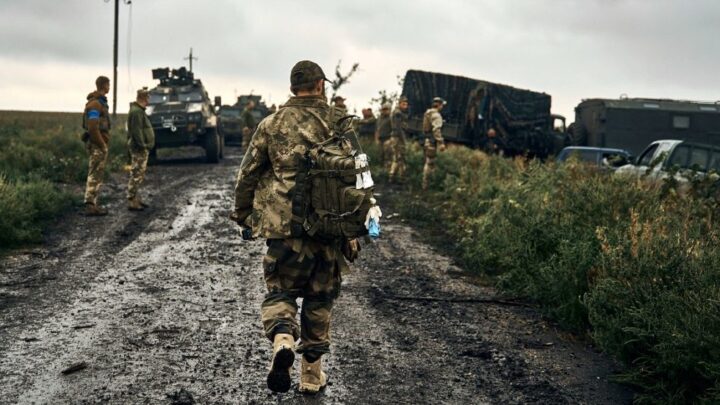 Ucraina: ‘Russi evacuano le istituzioni da Kherson’. Israele darà armi a Kiev. Trovato impiccato il responsabile russo della mobilitazione – Il Fatto Quotidiano