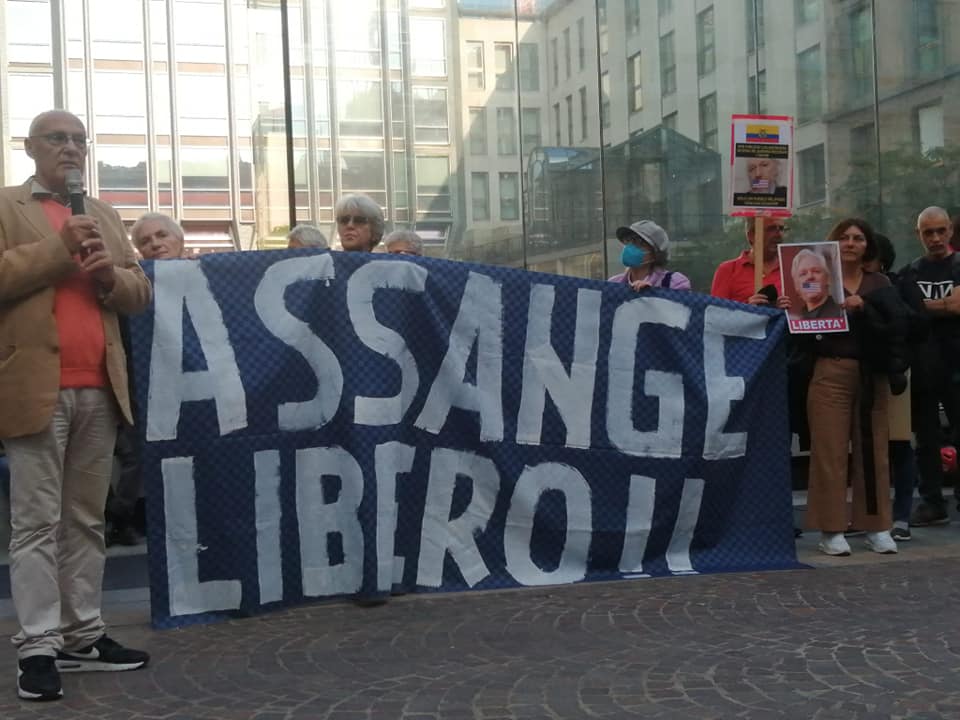 “Caro Assange, non ti dimentichiamo”