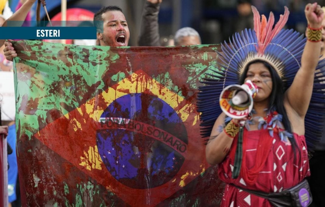 Genocidio dei nativi, parla il leader Karipuna: Bolsonaro ci ha sterminato, Lula ci tuteli | Left