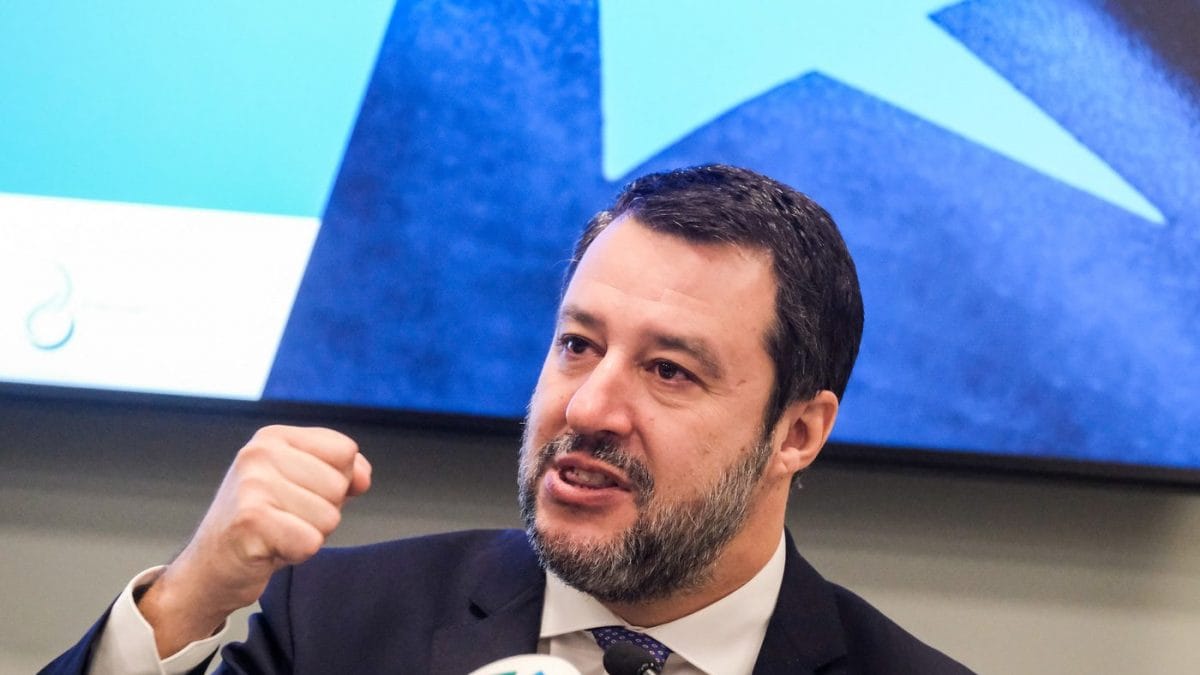 Salvini ripropone il servizio militare: La miglior forma di educazione, aiuterebbe i giovani