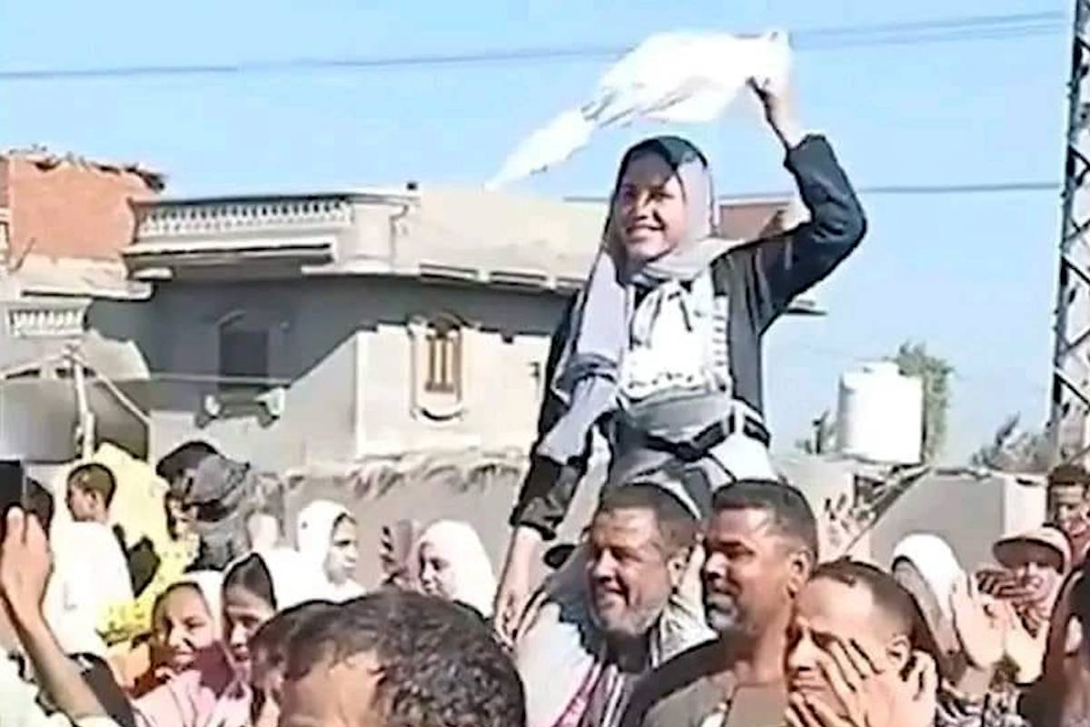 Indignazione sul villaggio egiziano celebra la castità della ragazza dopo che l’uomo l’ha sposata e divorziata nella stessa notte, sostenendo che non era vergine – Middle East Monitor