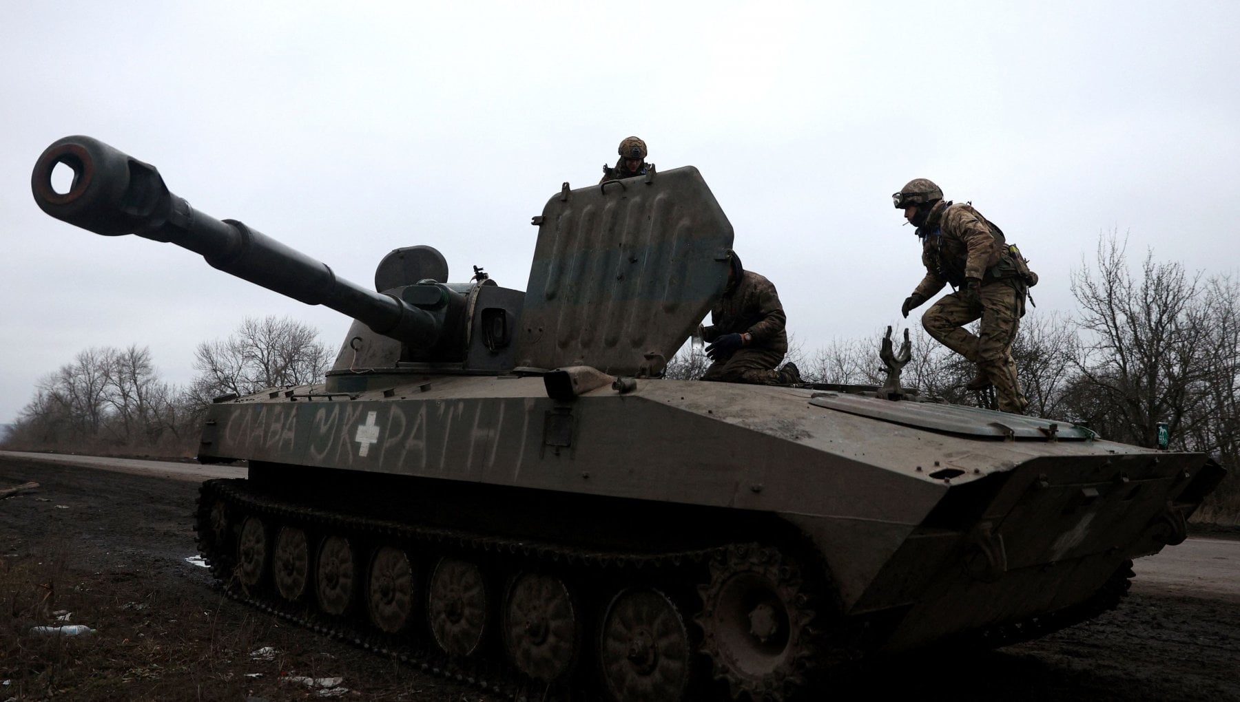 Ucraina-Russia, le news dalla guerra oggi. Germania indecisa sui carri armati Leopard