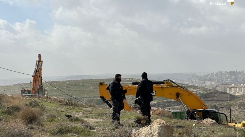 Le forze israeliane demoliscono la struttura palestinese nel Sur Baher di Gerusalemme – Quds News Network